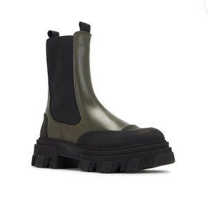 GANNI genuine leather Chelsea boot kalamata green colour size 39 used like new